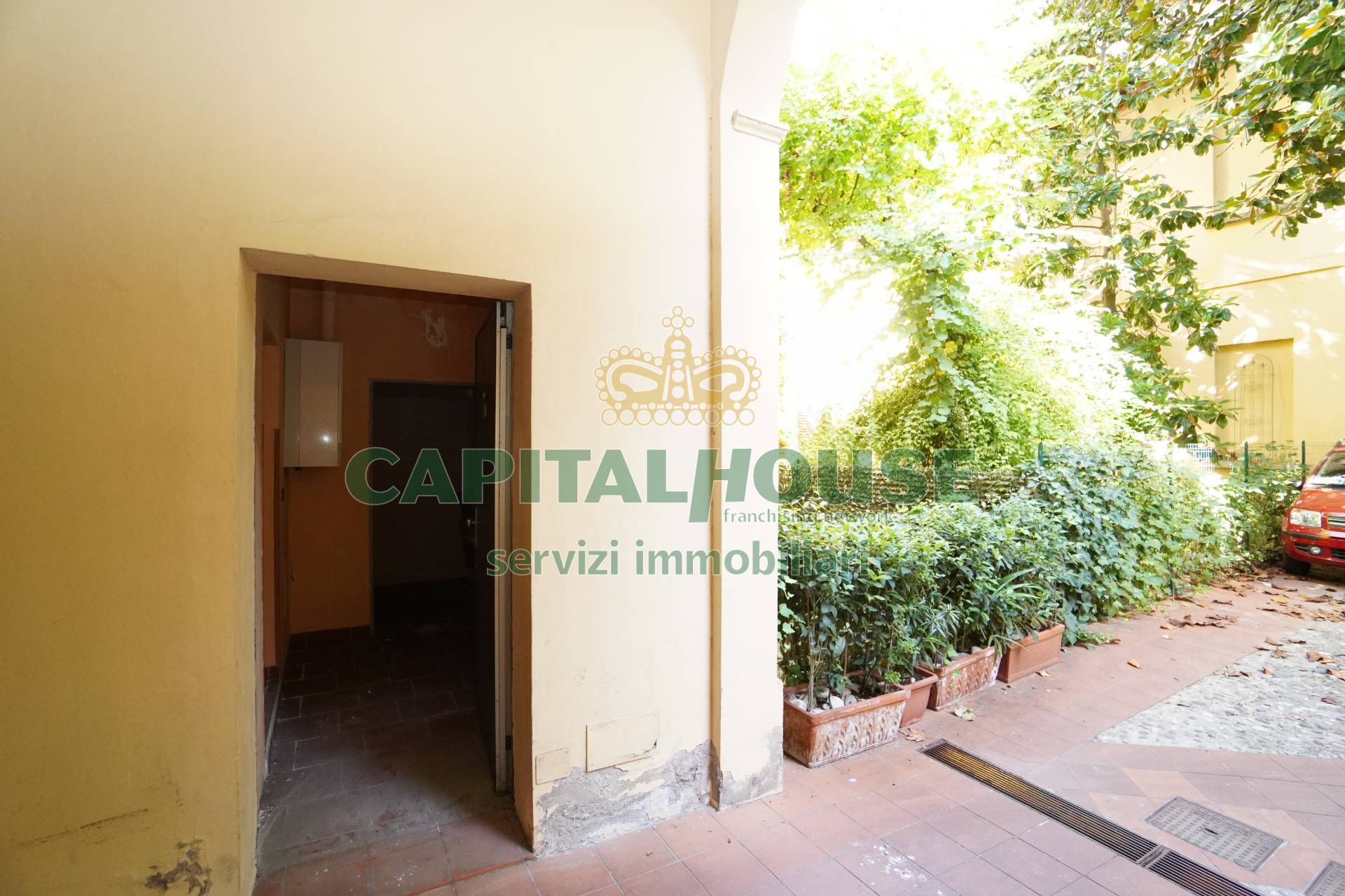 Ufficio in vendita a Imola, Centro