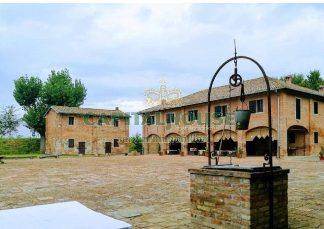 Commerciale in vendita a Bentivoglio, Saletto