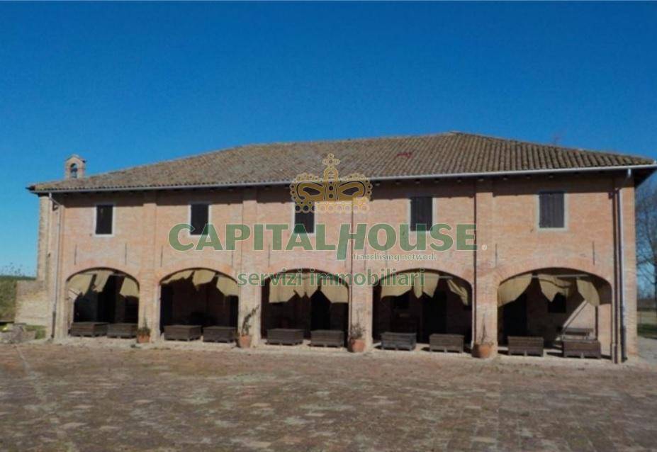 Commerciale in vendita a Bentivoglio, Saletto