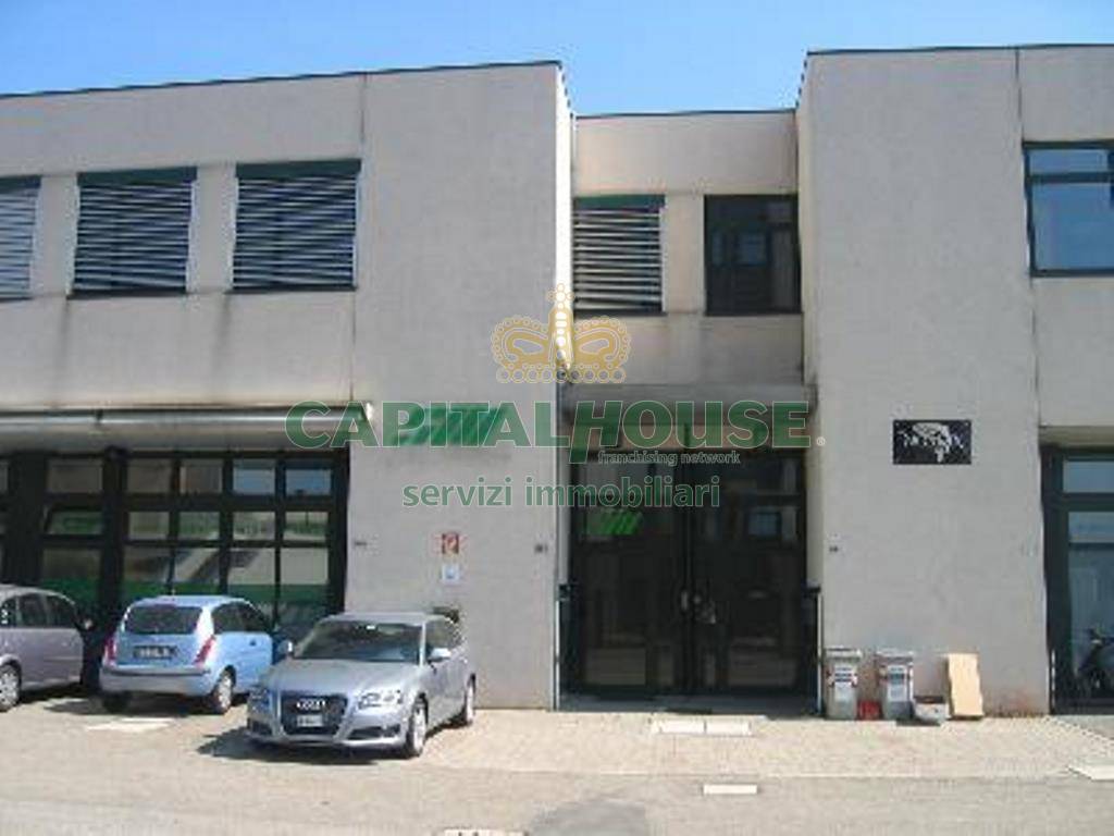 Commerciale in vendita a Bologna