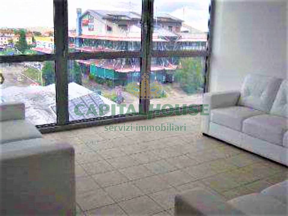 Ufficio in vendita a Imola, Zona industriale