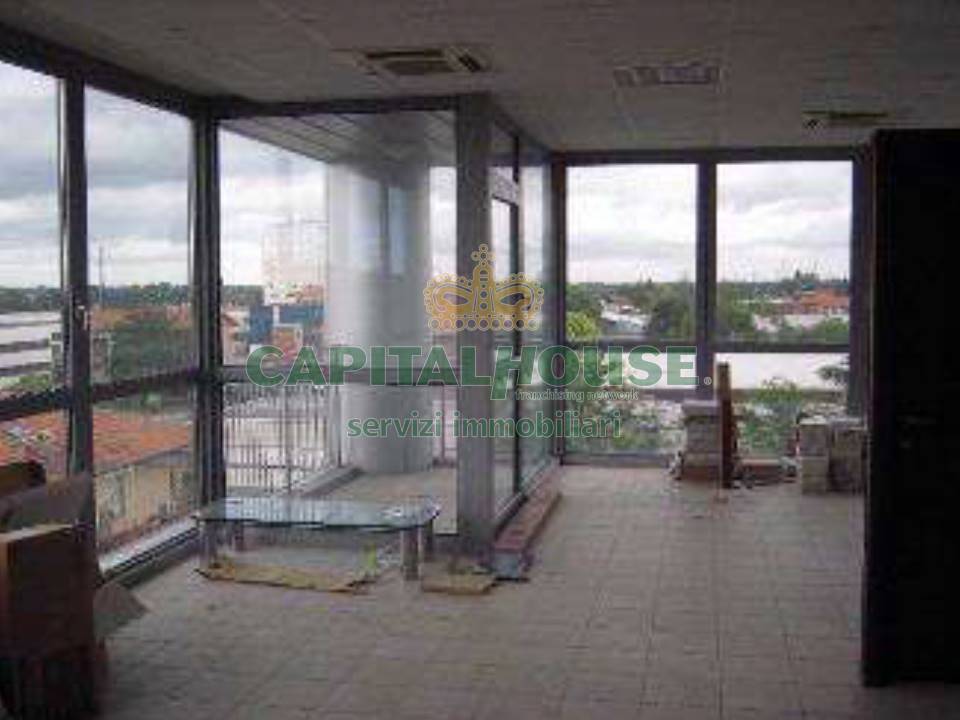 Ufficio in vendita a Imola, Zona industriale