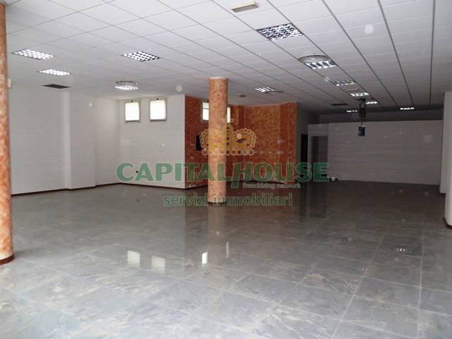 Commerciale in vendita a Rimini, Lagomaggio