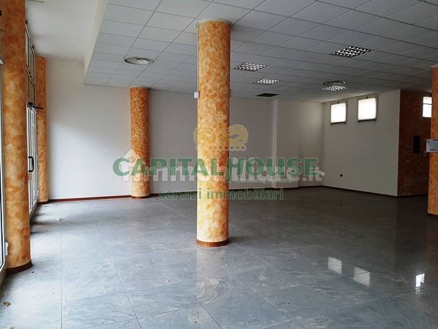 Commerciale in vendita a Rimini, Lagomaggio