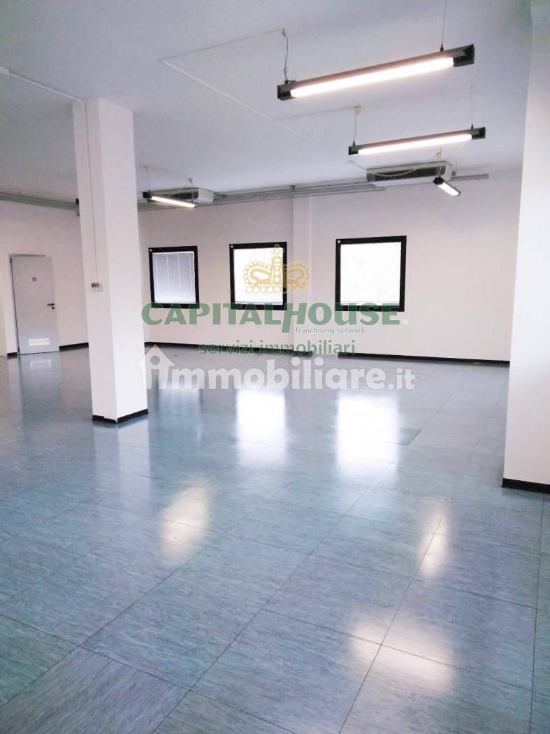 Ufficio in affitto a Bologna, Navile (Lame)