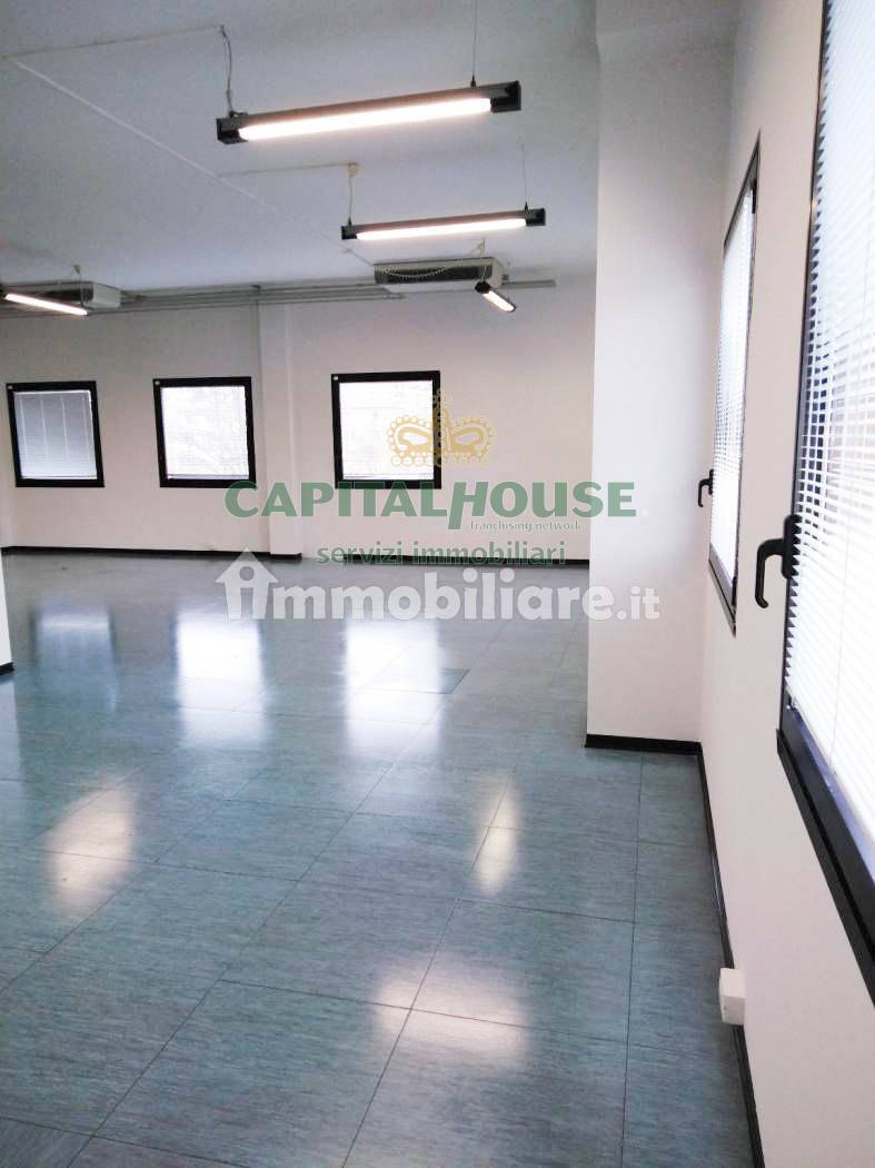 Ufficio in affitto a Bologna, Navile (Lame)