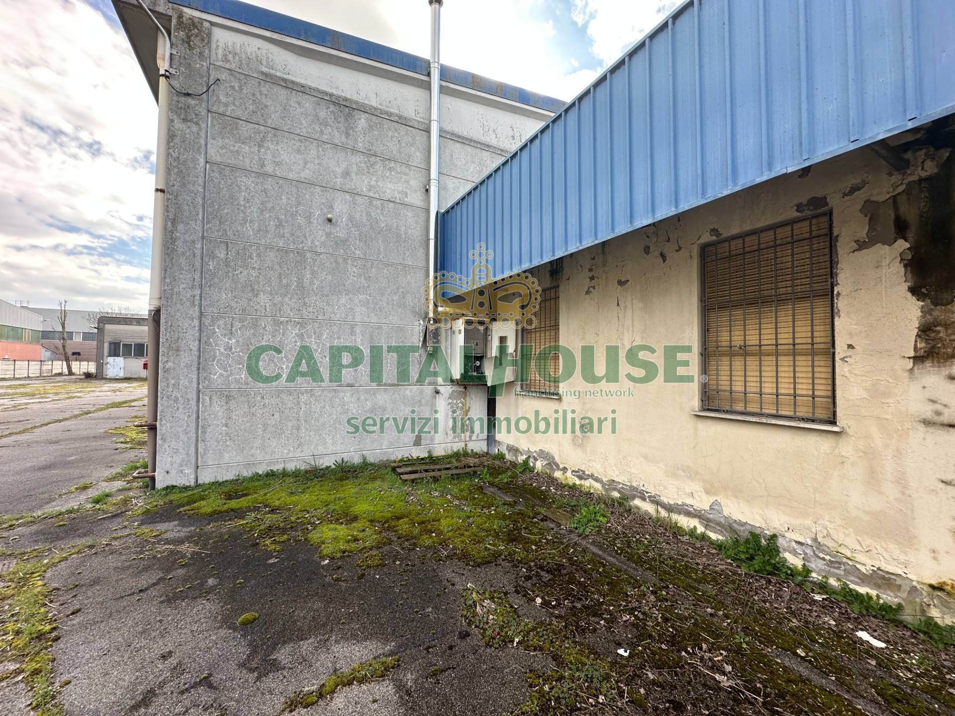 Opificio in vendita a Ferrara, Porotto-Cassana