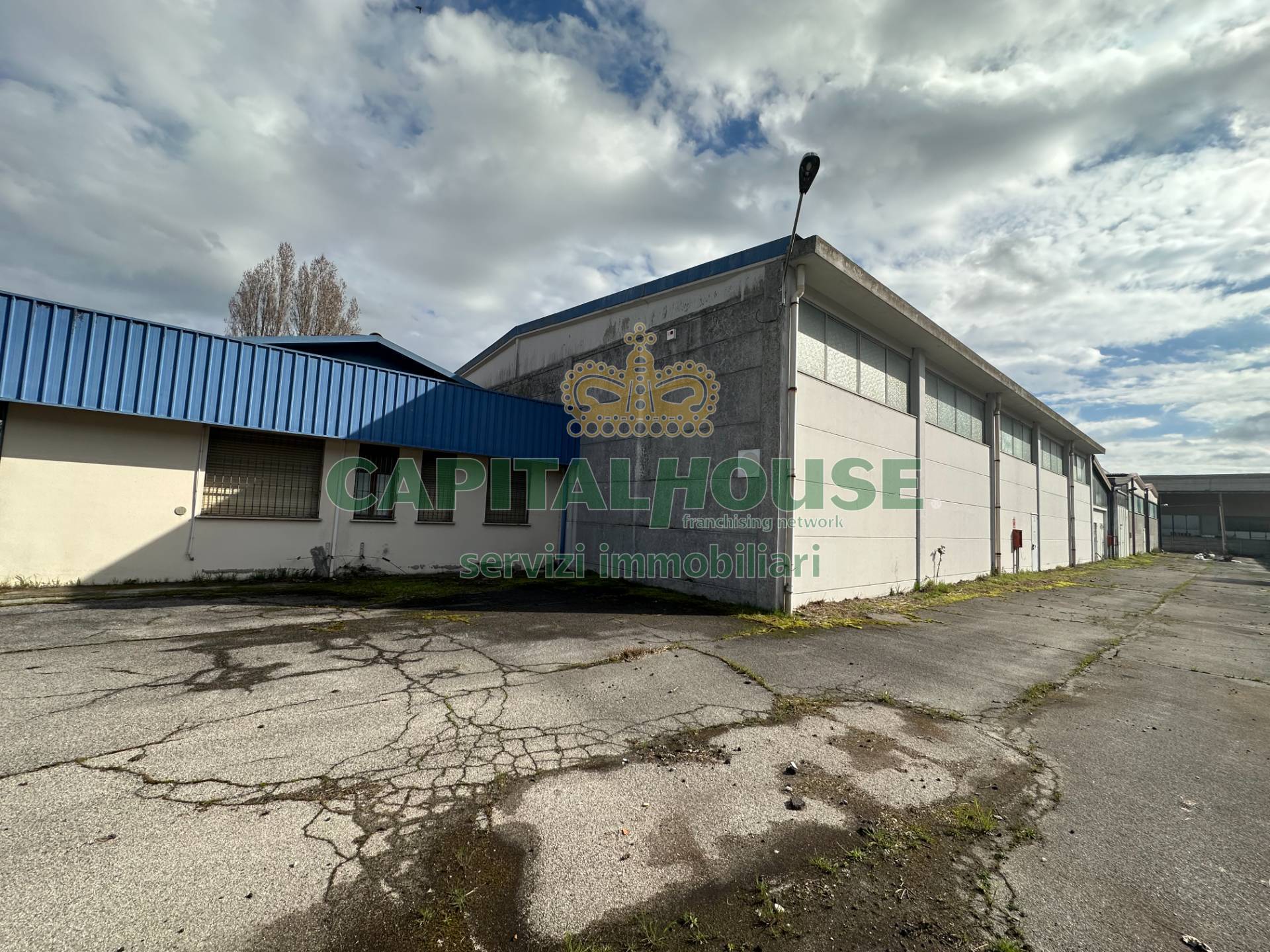 Opificio in vendita a Ferrara, Porotto-Cassana