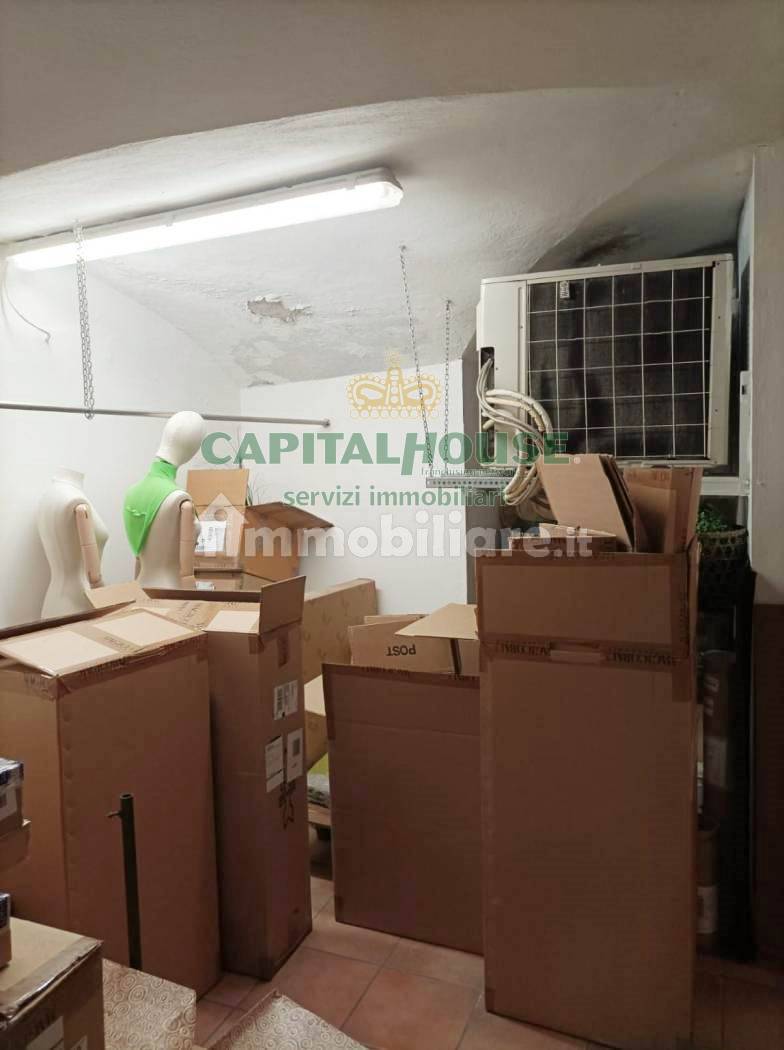 Commerciale in affitto a Bologna, Centro storico