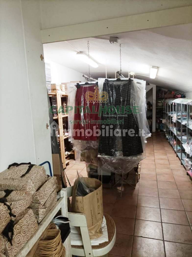 Commerciale in affitto a Bologna, Centro storico