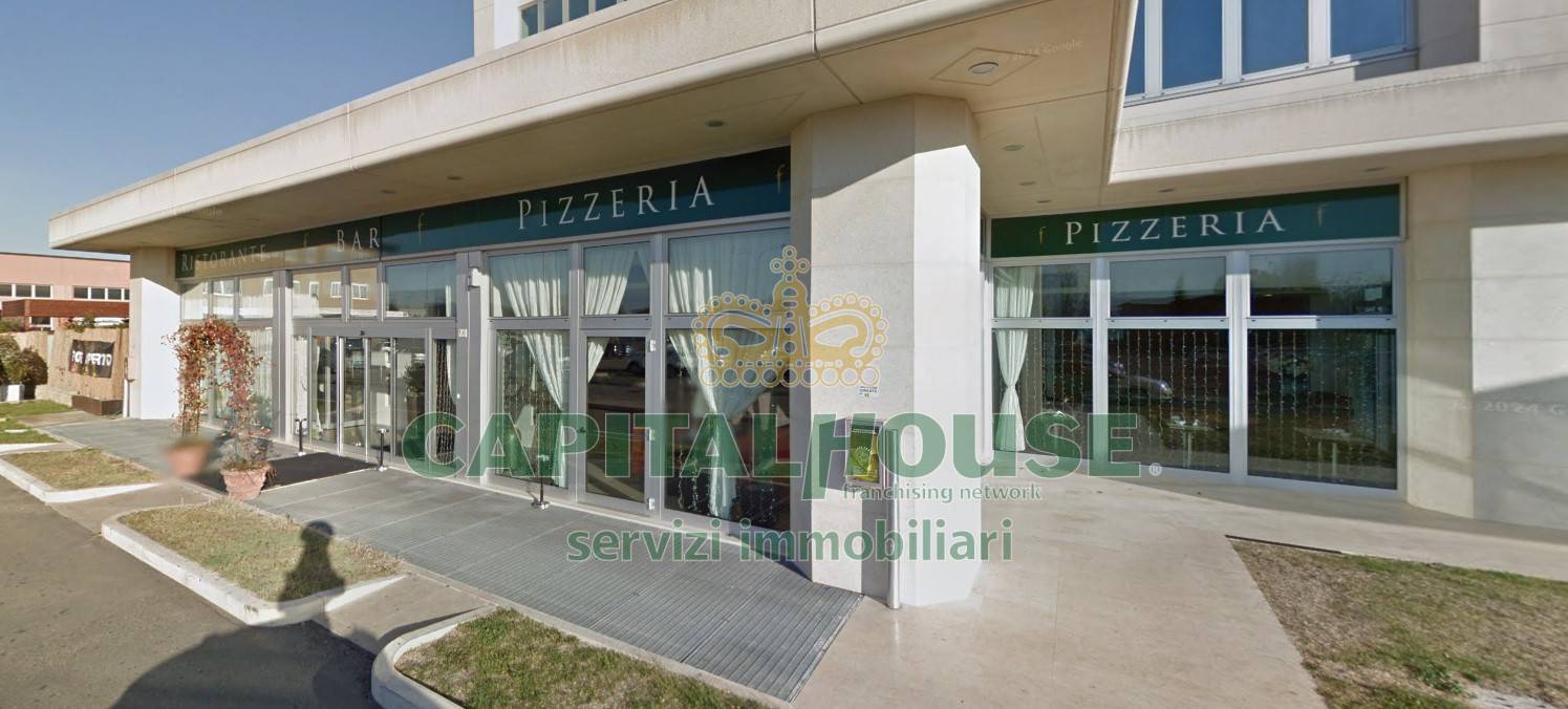 Commerciale in vendita a Imola