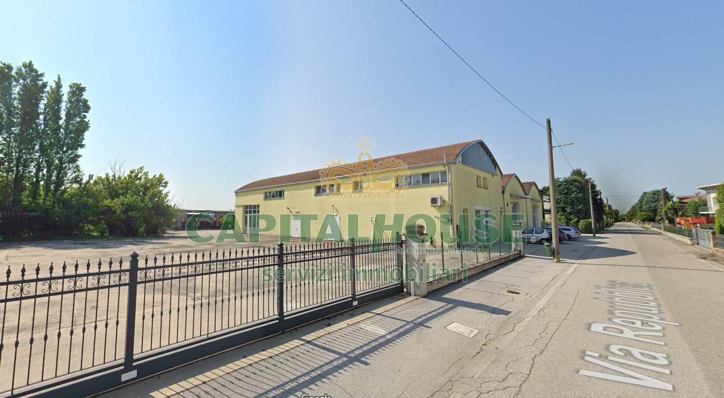Capannone in vendita a Cento, Bevilacqua