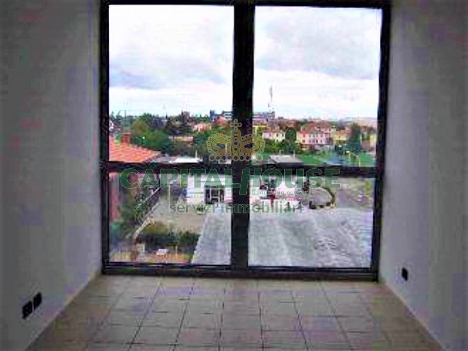 Ufficio in vendita a Imola, Zona industriale