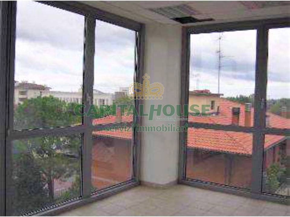 Ufficio in vendita a Imola, Zona industriale