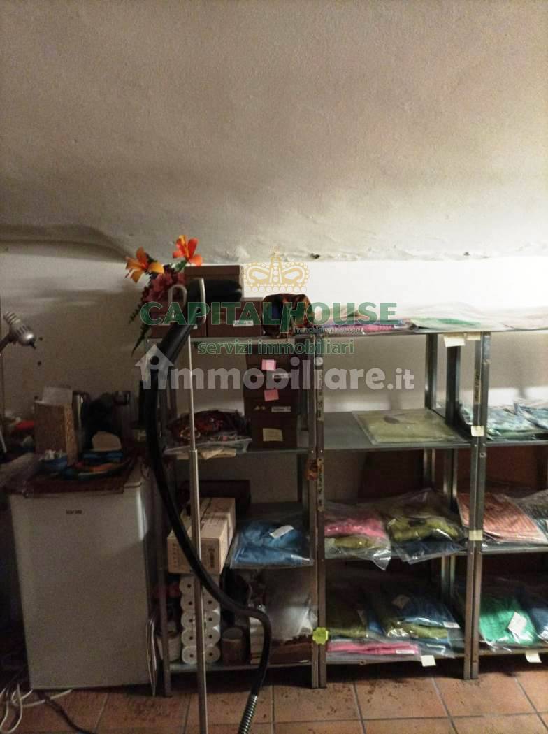 Commerciale in affitto a Bologna, Centro storico