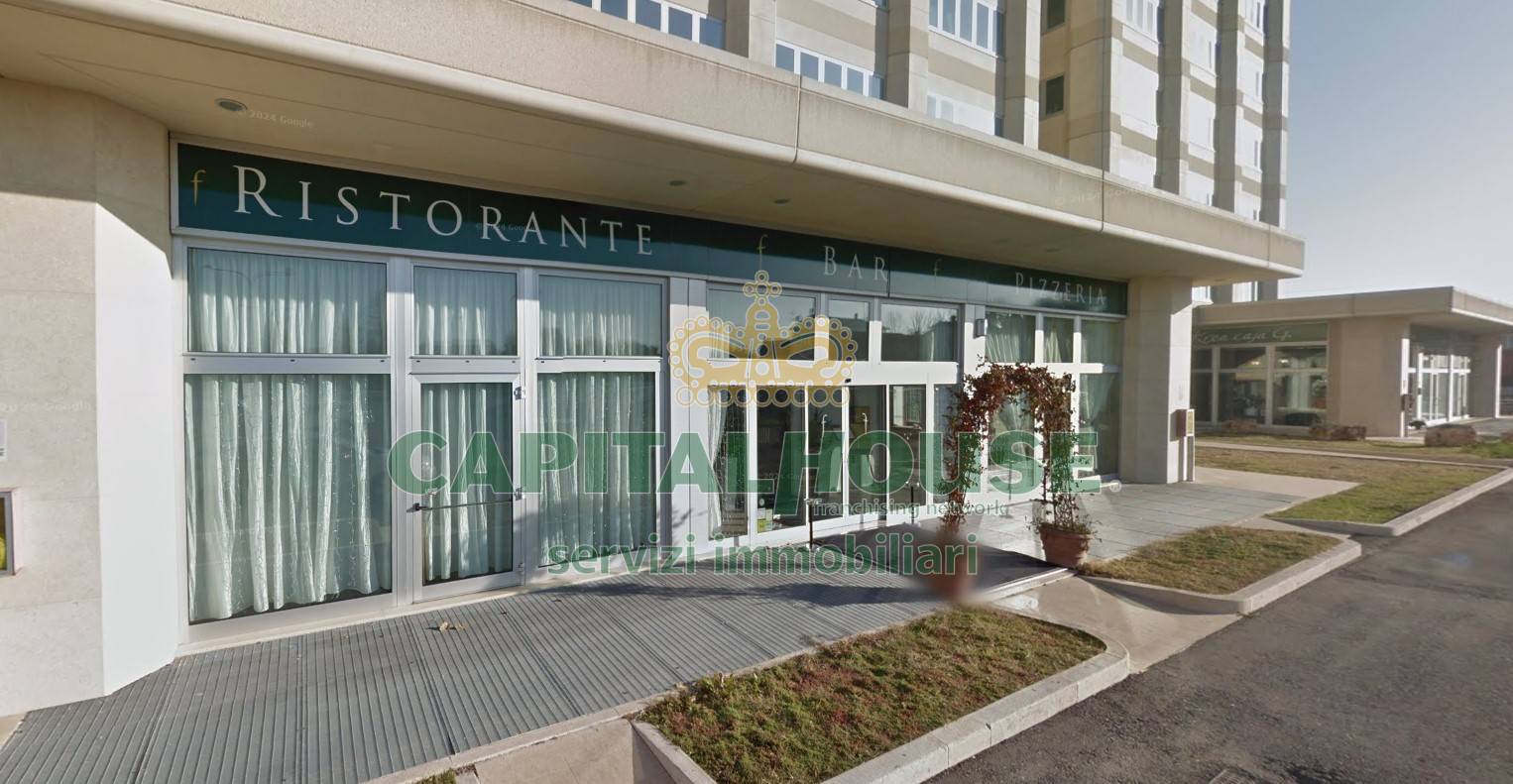 Commerciale in vendita a Imola