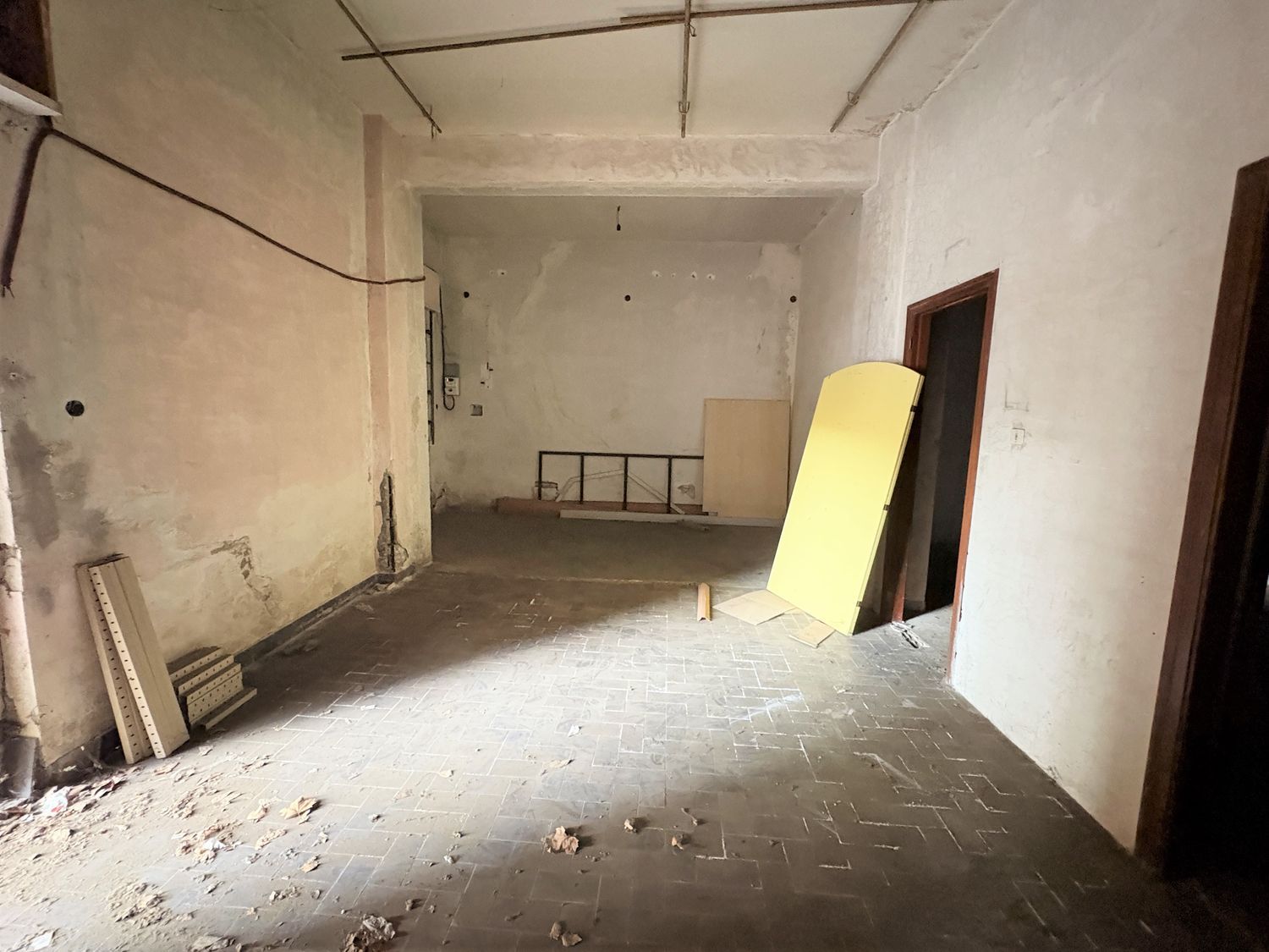 Locale commerciale in vendita in via appia 42, Atripalda