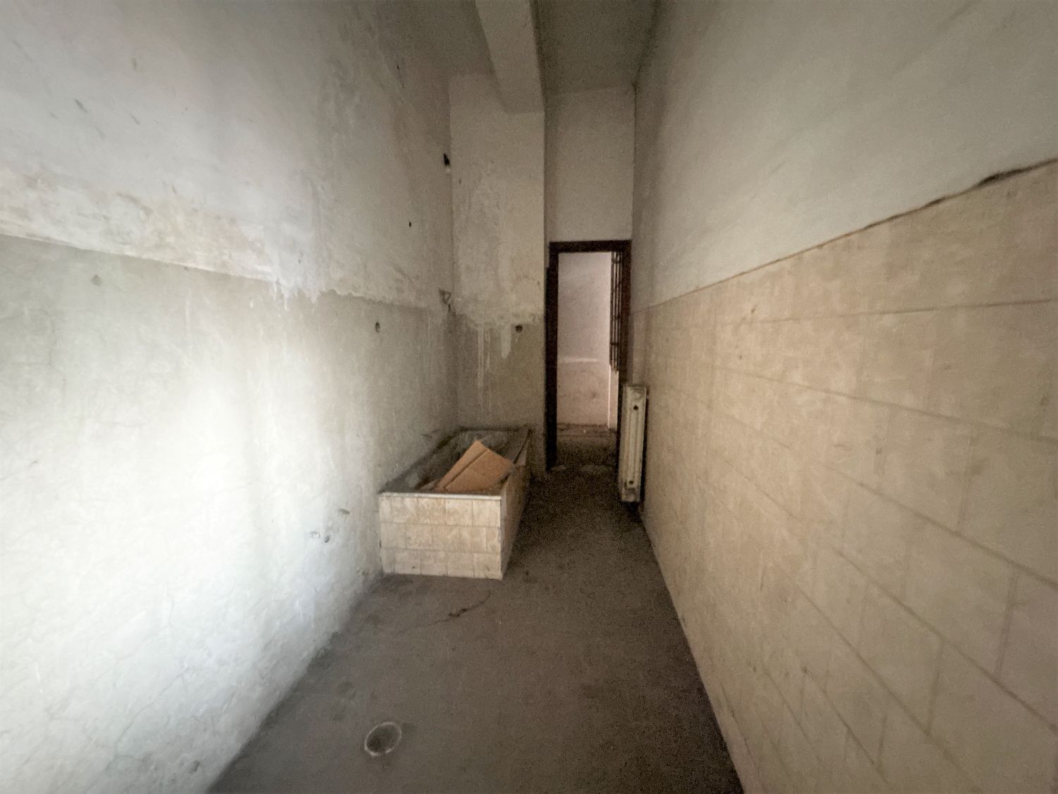 Locale commerciale in vendita in via appia 42, Atripalda