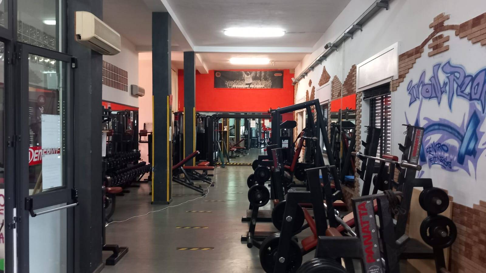 Locale commerciale in vendita a Ozieri