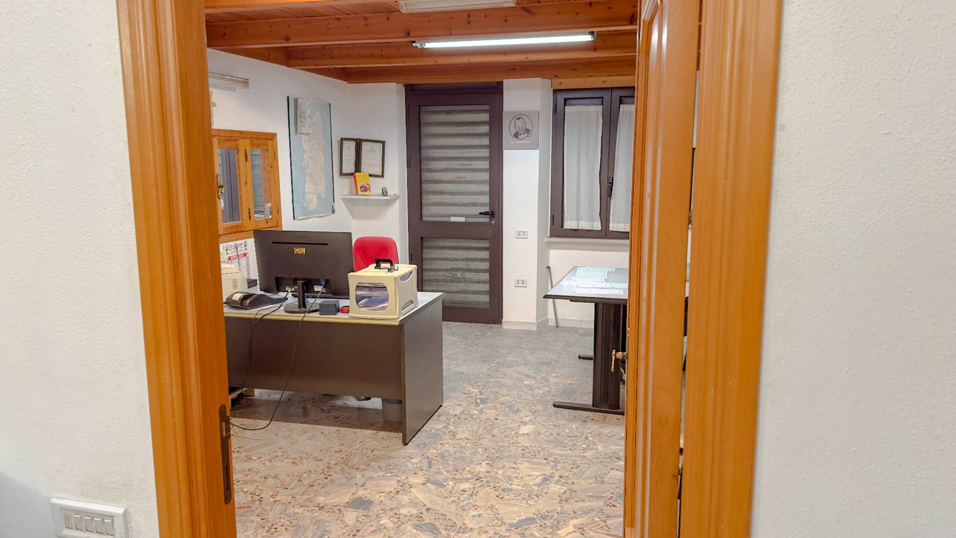 Negozio in vendita a Nuoro, Periferia