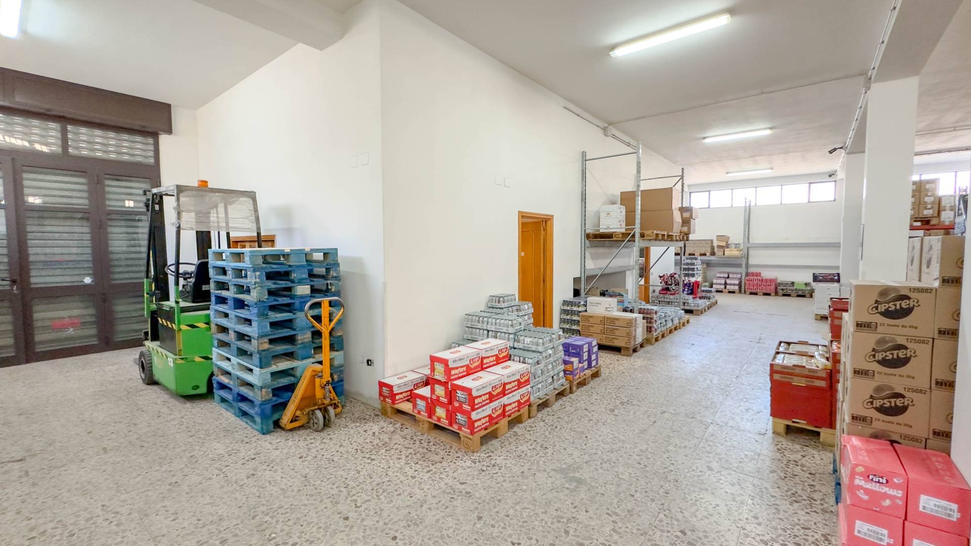 Negozio in vendita a Nuoro, Periferia