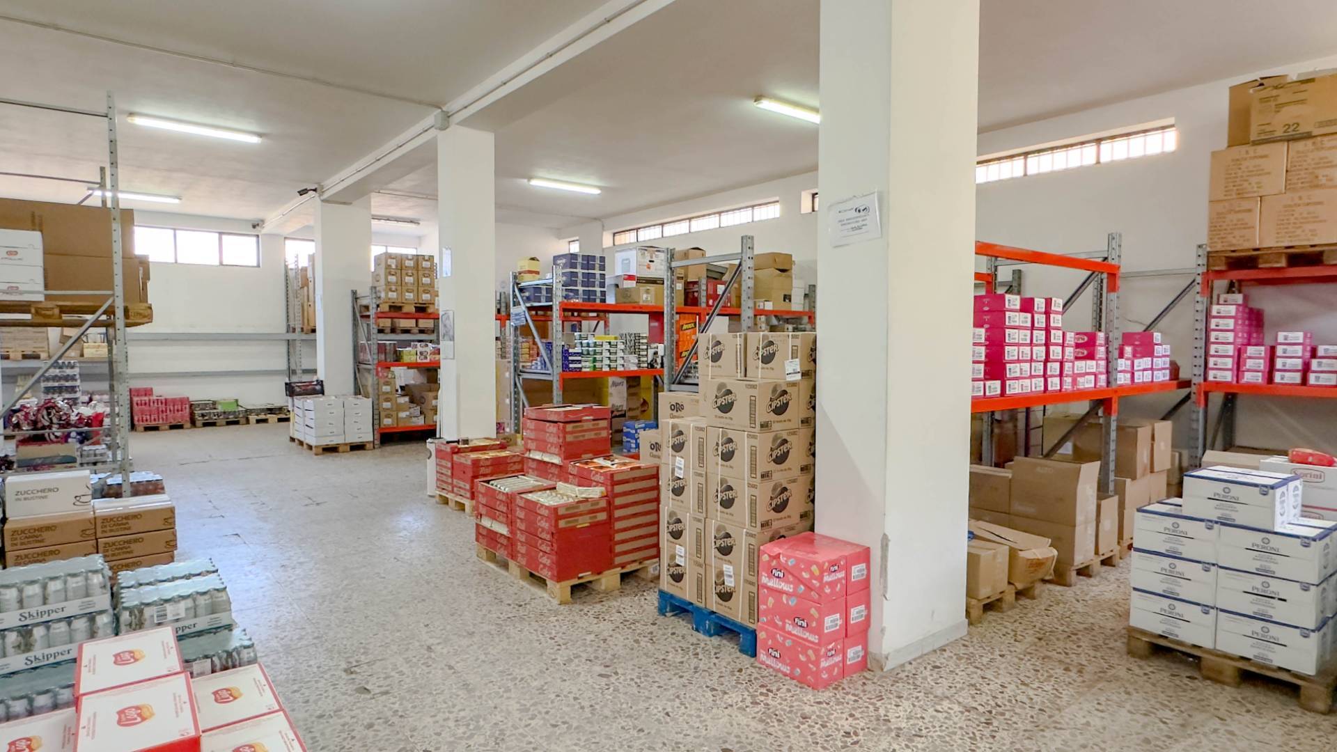 Negozio in vendita a Nuoro, Periferia