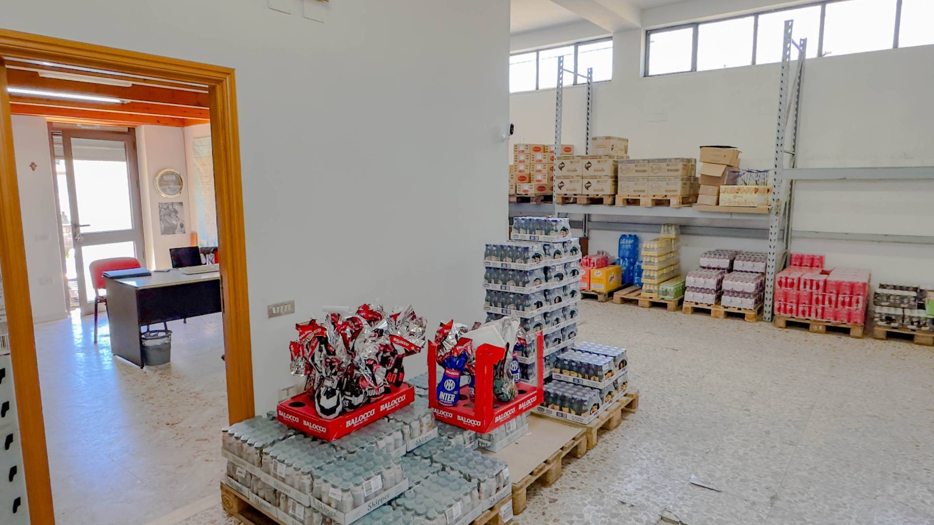 Negozio in vendita a Nuoro, Periferia