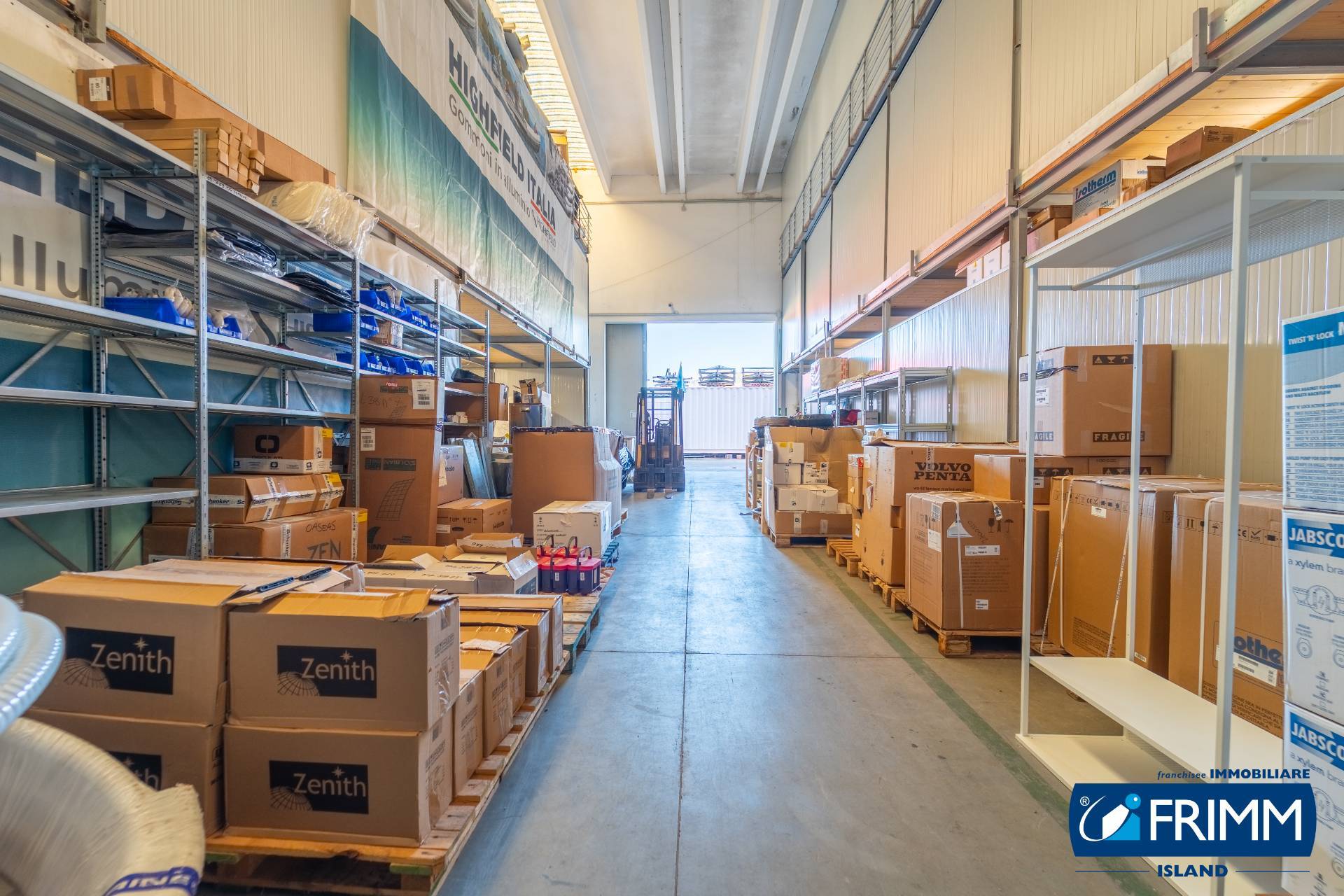 Capannone in vendita a Olbia