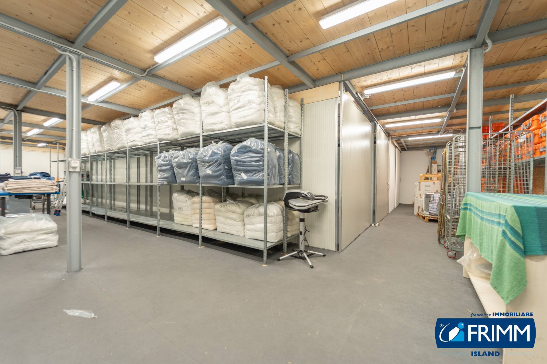 Capannone in vendita a Olbia