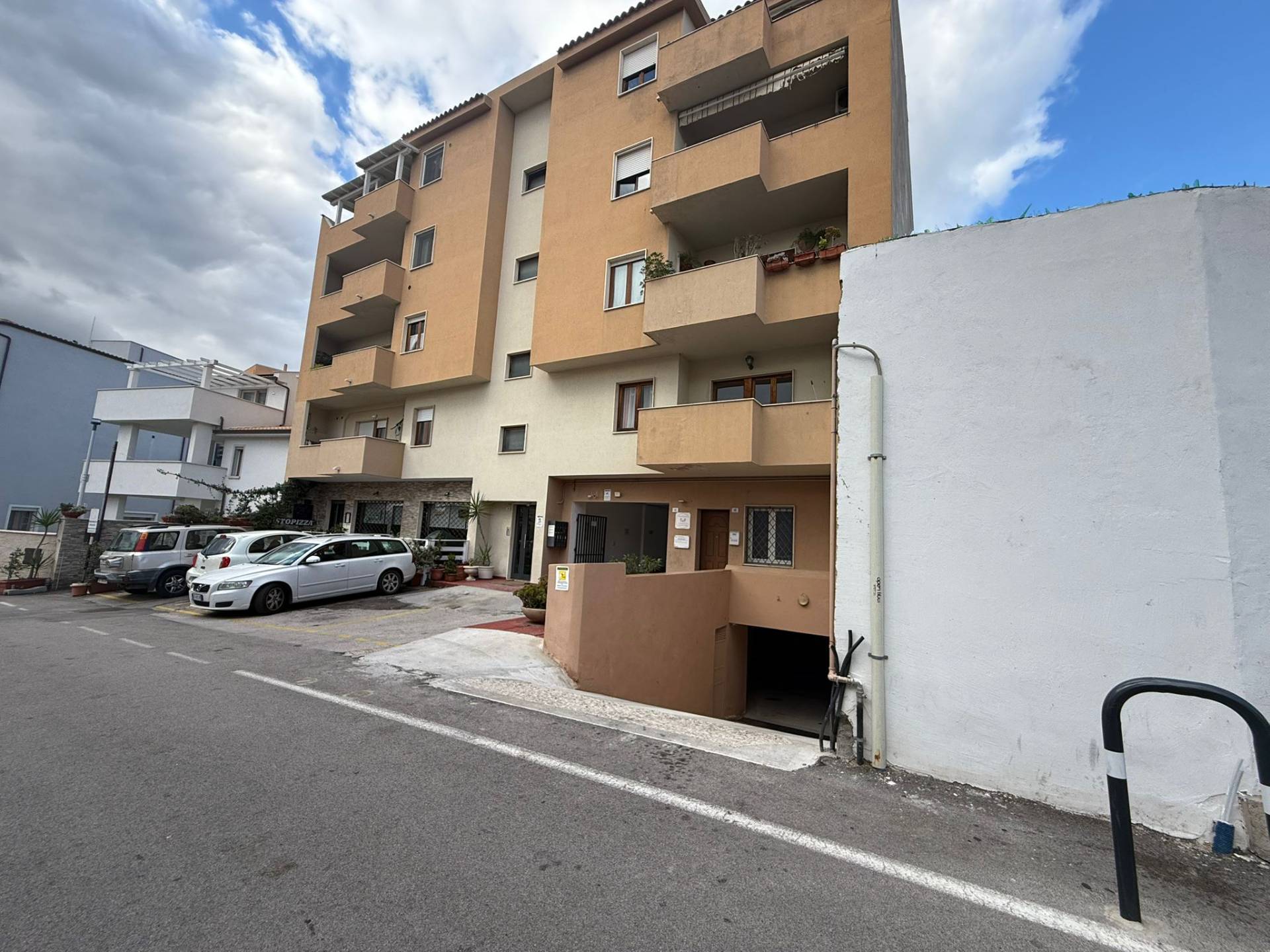 Box o garage in vendita a Olbia, Centro