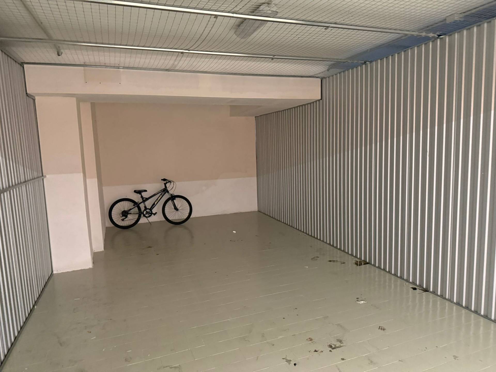 Box o garage in vendita a Olbia, Centro