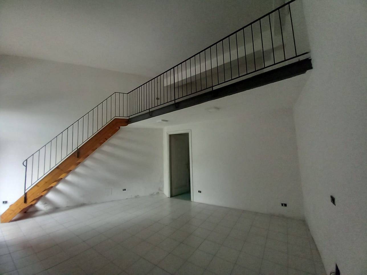 Locale commerciale in vendita a Ozieri