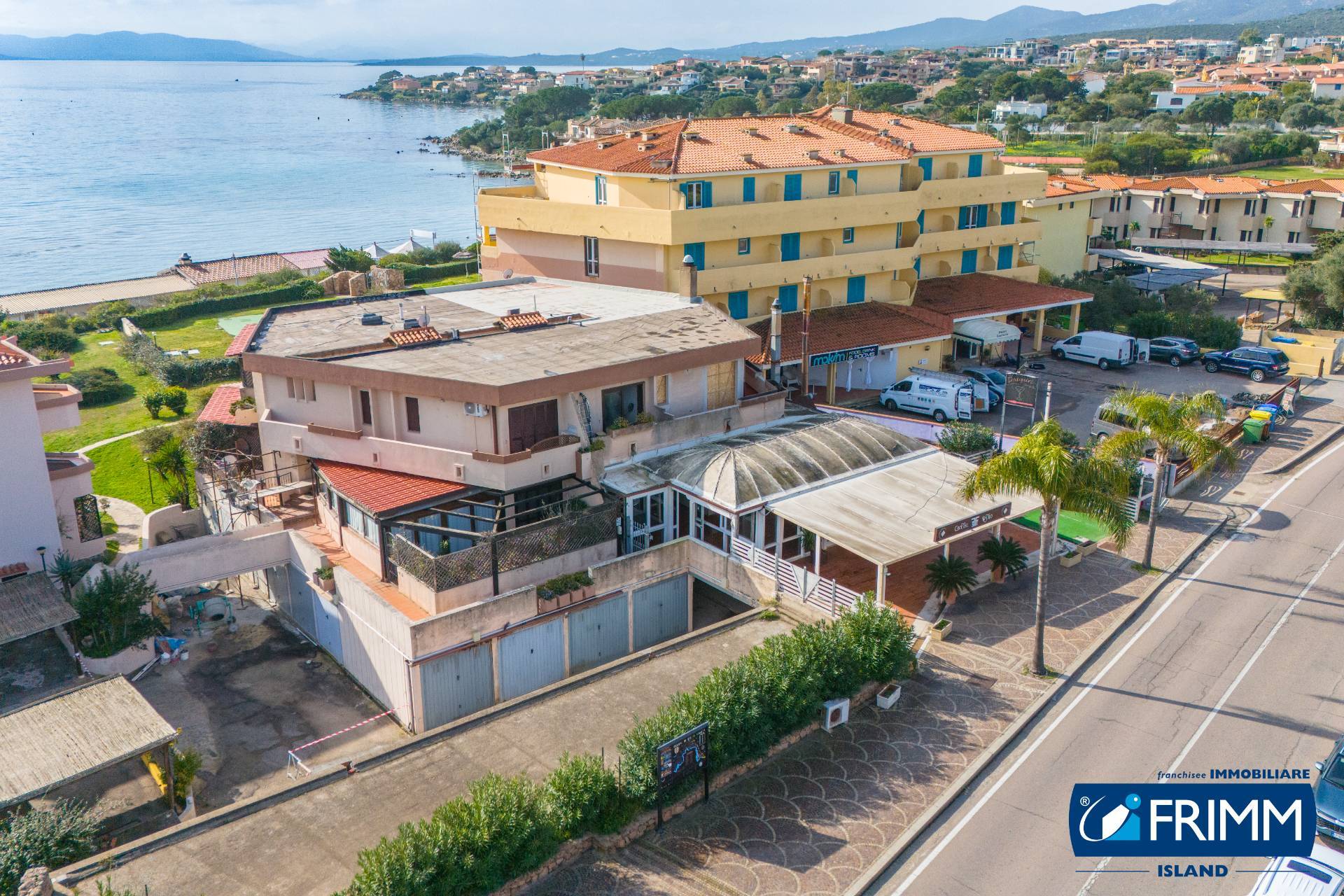 Locale commerciale in vendita a Golfo Aranci