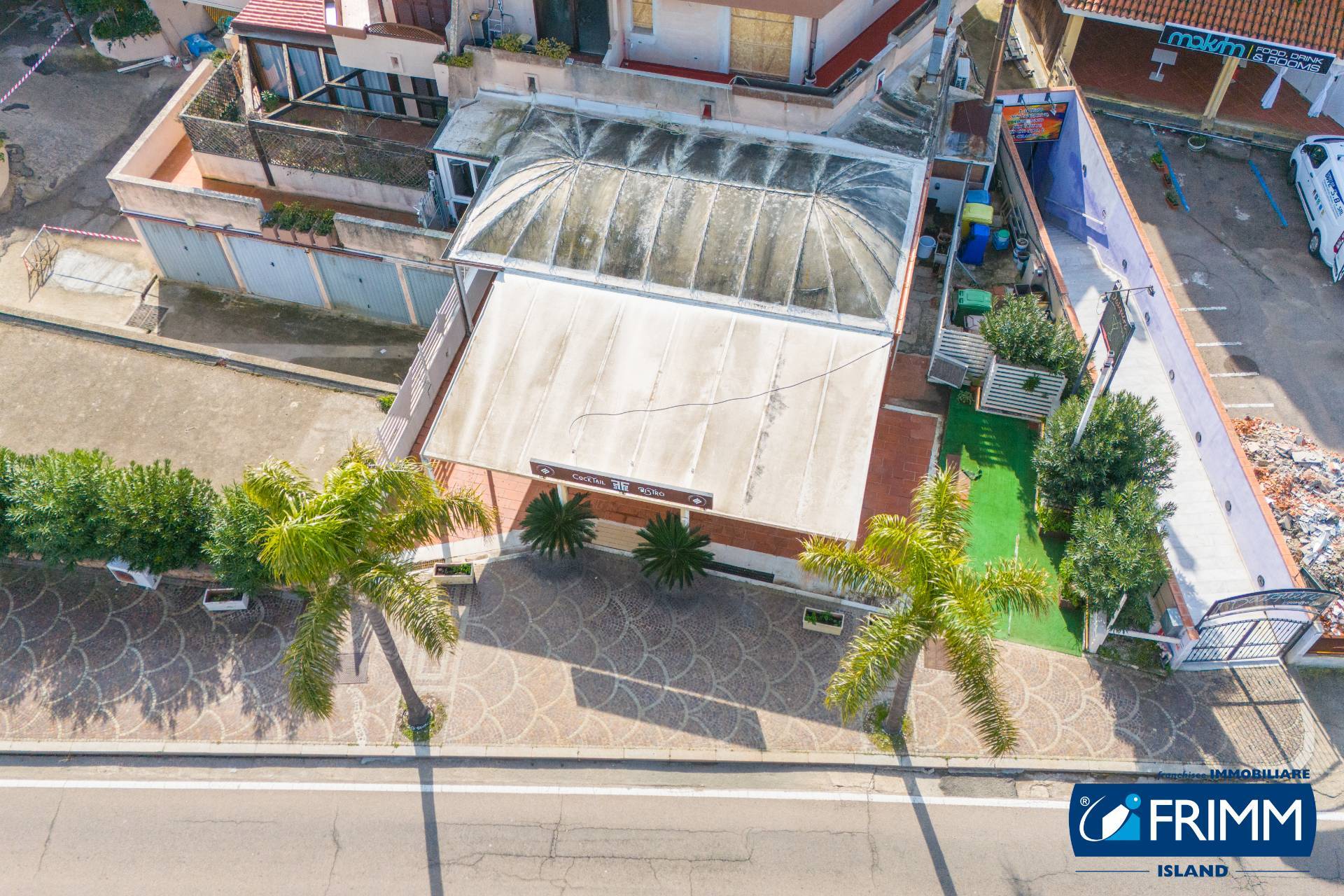 Locale commerciale in vendita a Golfo Aranci