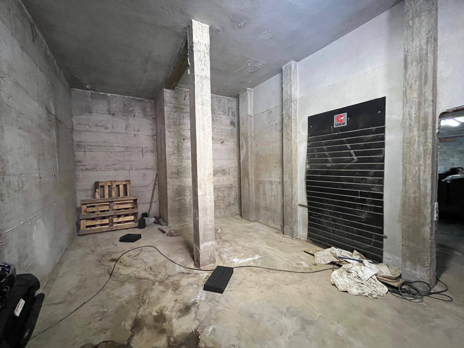 Magazzino in vendita a Olbia, Zona Via Veronese