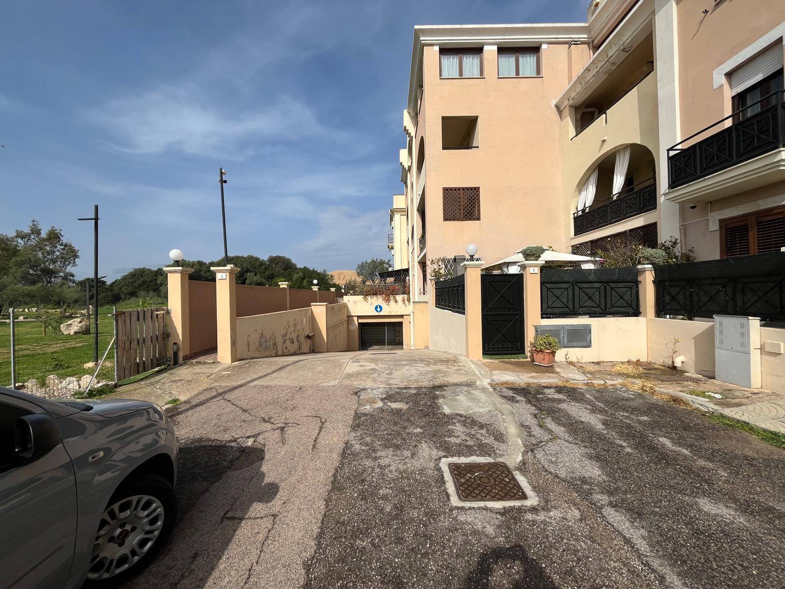 Magazzino in vendita a Olbia, Zona Via Veronese
