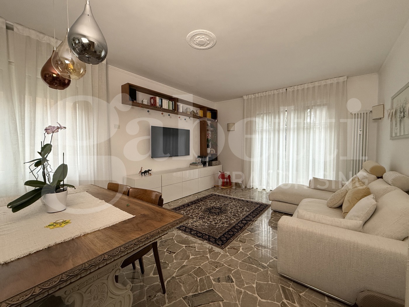 Quadrilocale con box a Padova