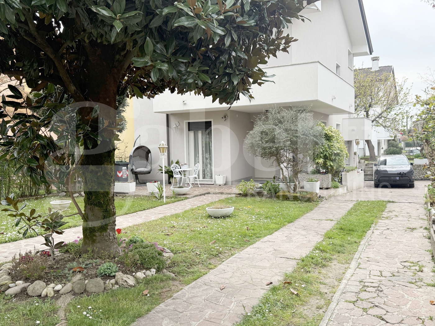 Appartamento con giardino a Albignasego