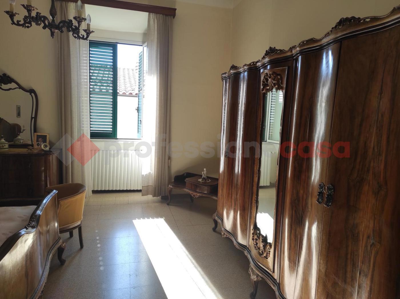 Stabile/Palazzo in vendita a Palata