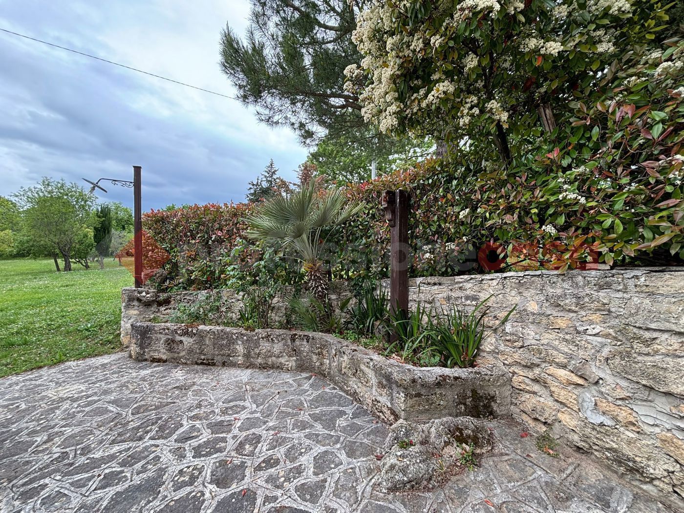 Rustico con giardino a Jelsi
