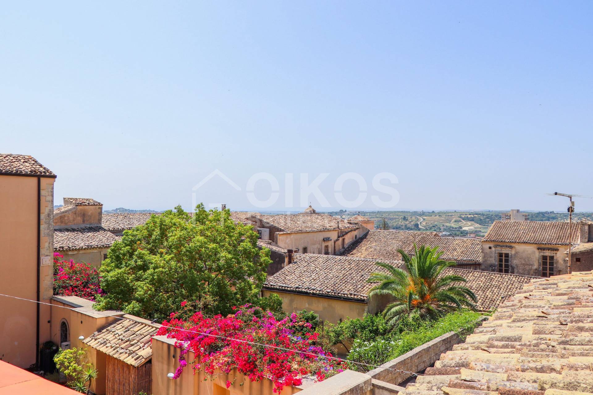 Appartamento in vendita a Noto, Piano Alto- Centro Storico