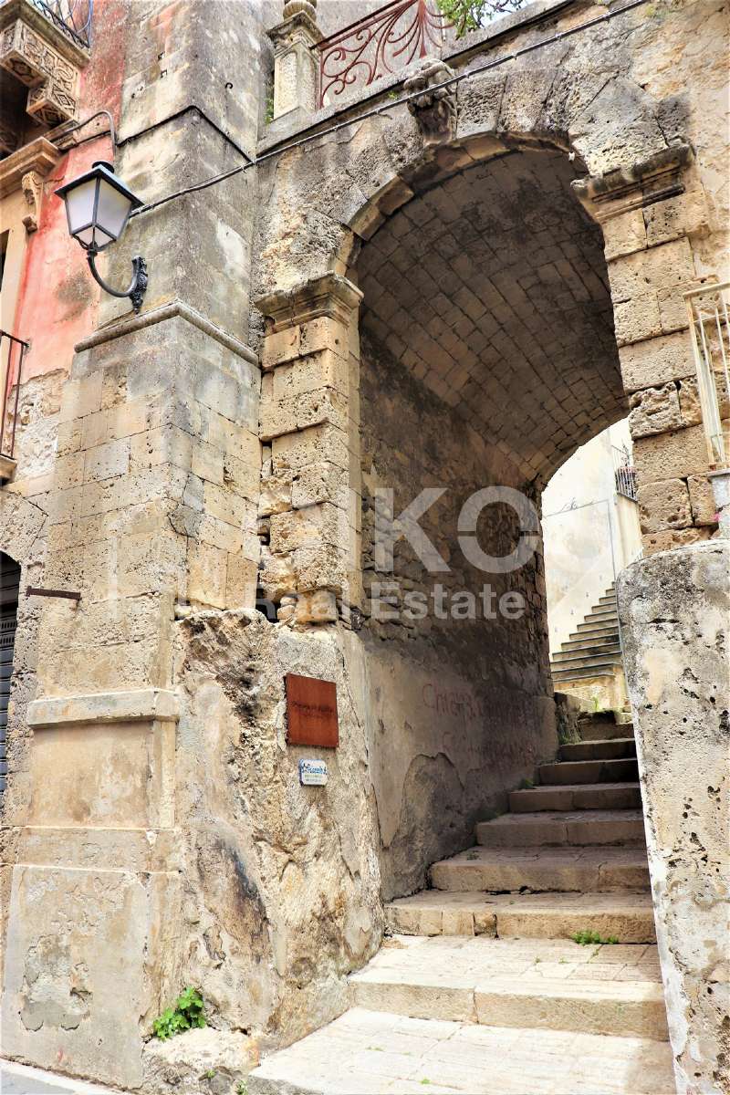 Casa indipendente in vendita a Palazzolo Acreide, Centro Storico