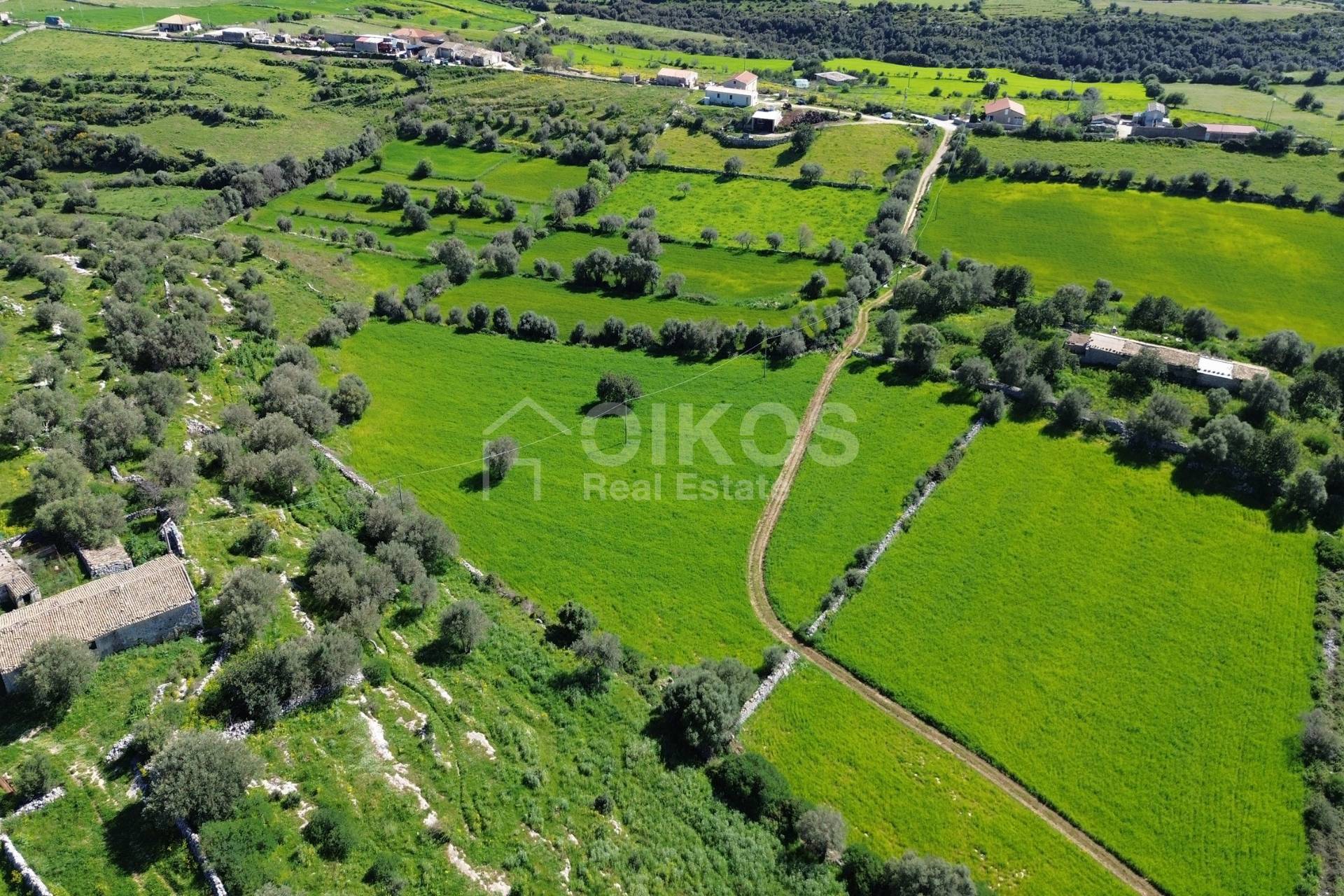Terreno e casale in vendita a Noto, Sant' Elia