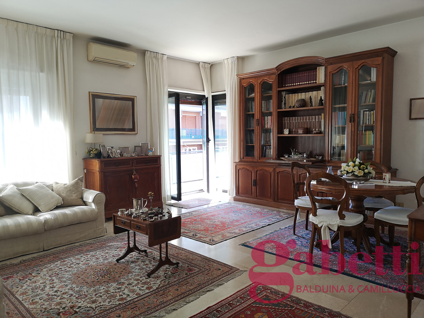 Quadrilocale in vendita a Roma