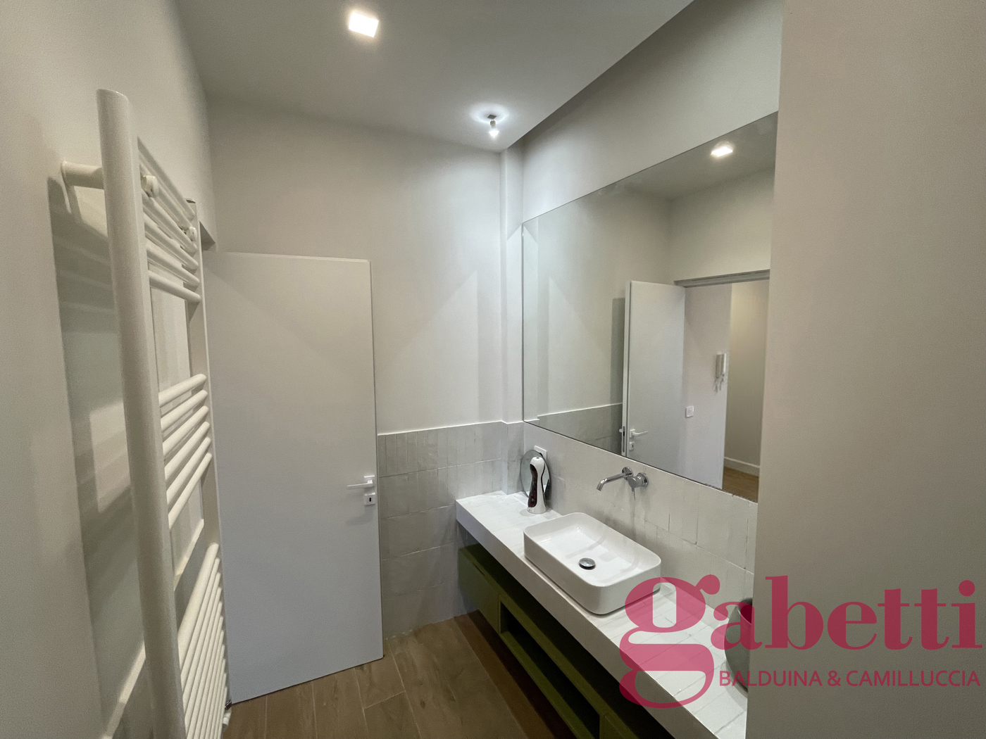 Attico arredato in affitto a Roma