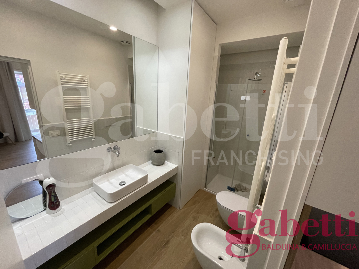 Attico arredato in affitto a Roma