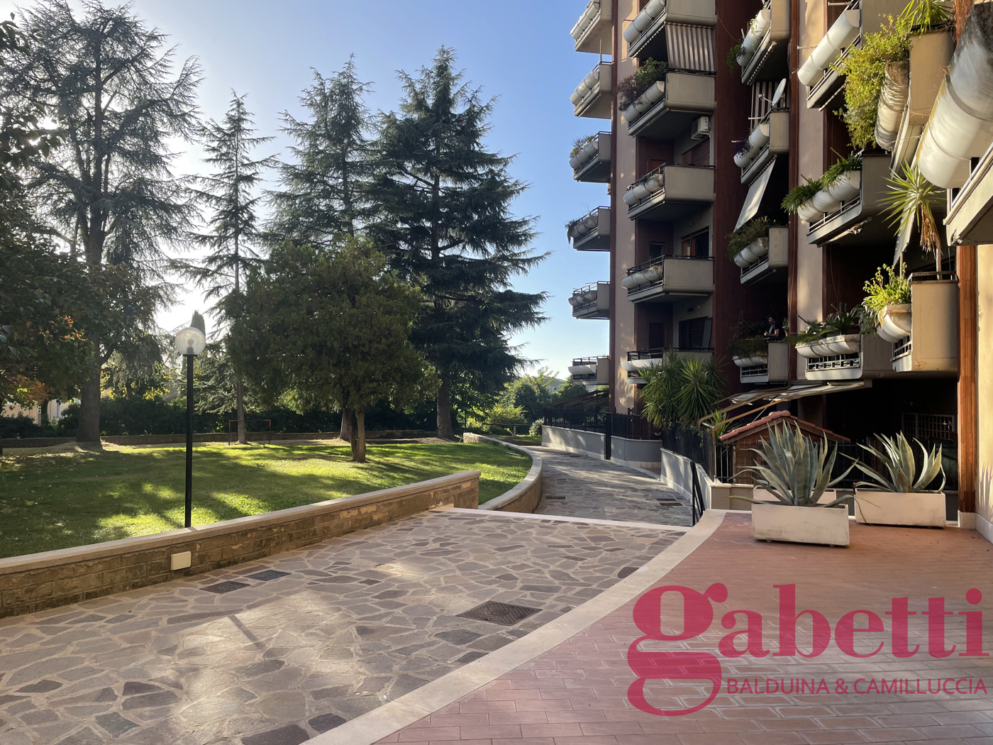 Bilocale arredato in affitto a Roma