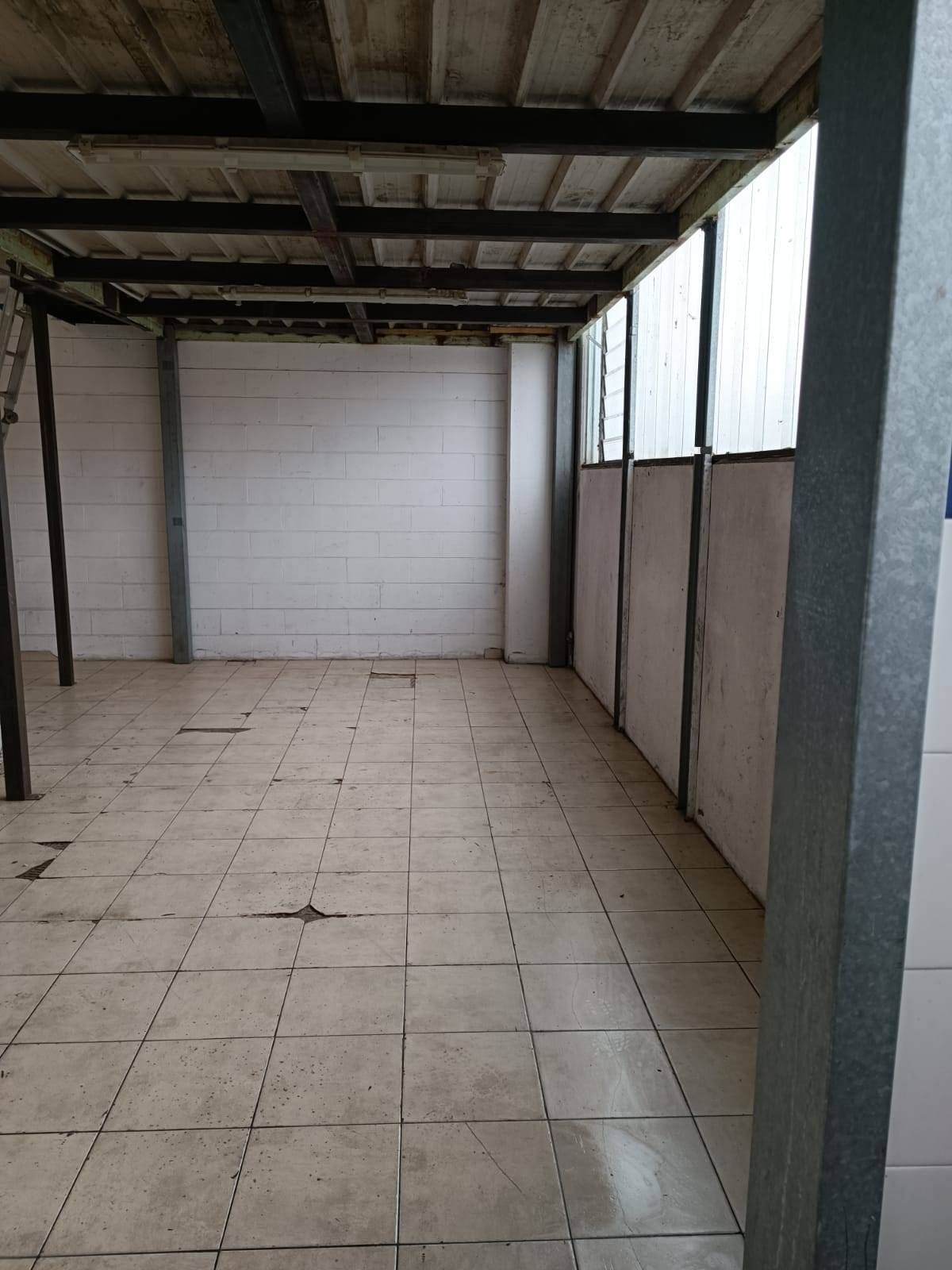 Capannone in vendita a Pieve Emanuele