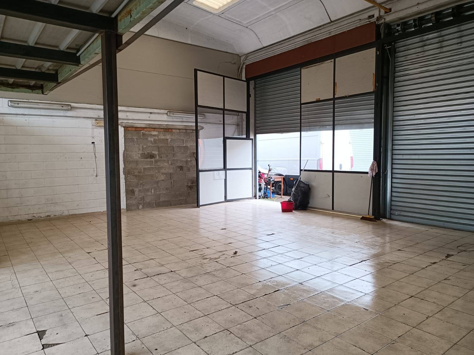 Capannone in vendita a Pieve Emanuele