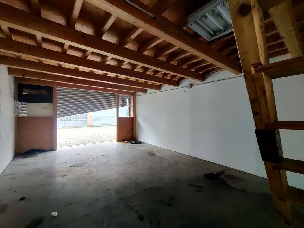 Capannone in vendita a Pieve Emanuele